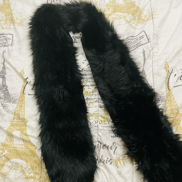 Forever21 faux fur black - Picture 1 of 5